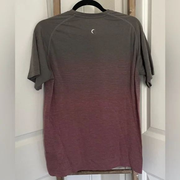 NWOT - Men’s ZYIA - Short Sleeve T-Shirt - Size Large - Picture 3 of 3